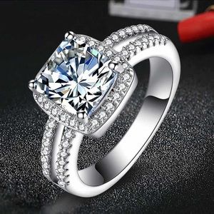 New Size 7 Silver 925 Ring